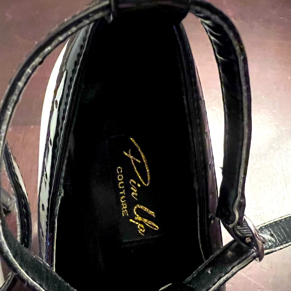 Black and white pinup couture shoes.